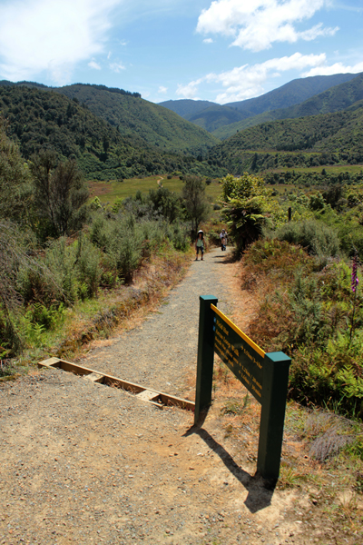 f:id:maktoon:20121126005018j:image f:id:maktoon:20121126005018j:image