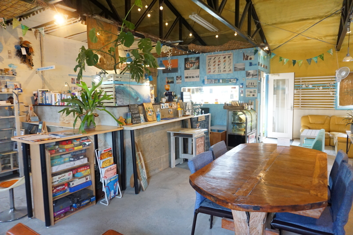 隠れ家的ガレージカフェ【Blue Line Garage Cafe18】テラスペットOK💛 まめうに日記