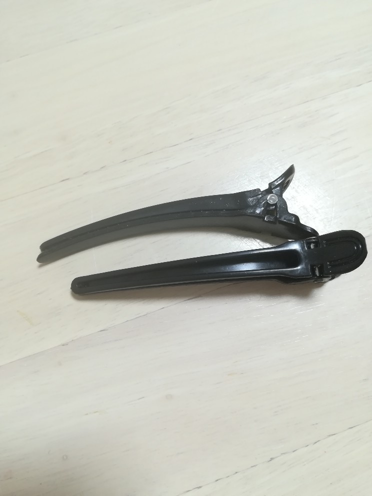 100均 ダイソーの髪を逃さないヘアクリップ 本当に逃れられない 常人の倍香辛料振る方です