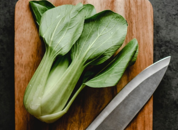 チンゲン菜と包丁