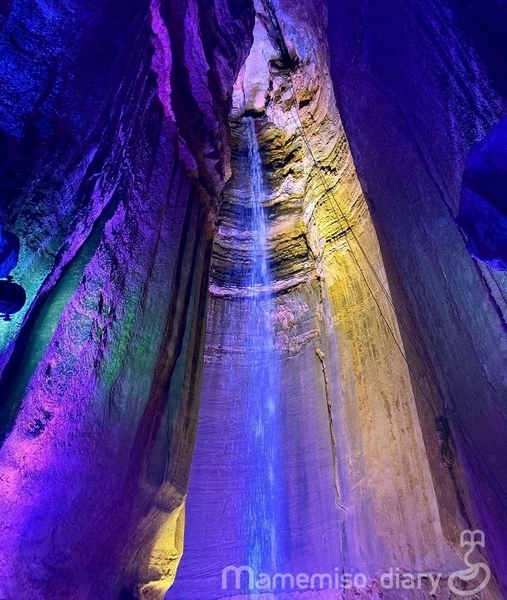 ルビーフォールズ（Ruby Falls）で地下洞窟の滝を探索 | テネシー州