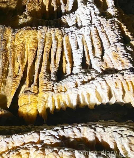 ルビーフォールズ（Ruby Falls）で地下洞窟の滝を探索 | テネシー州