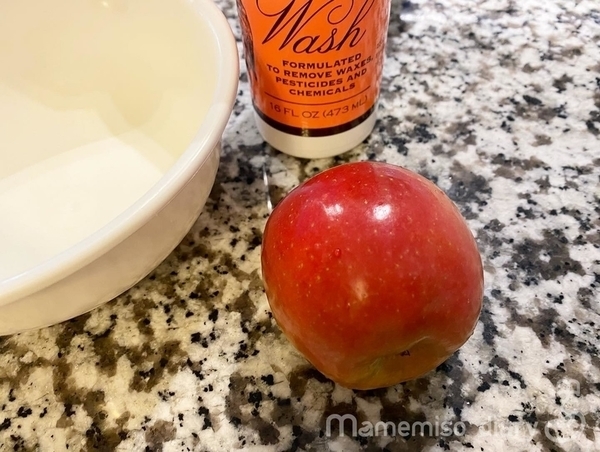 洗う前のりんご
