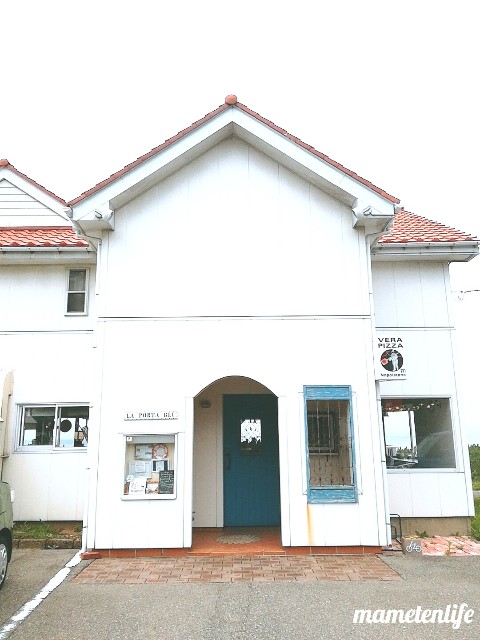 ラ・ポルタブルー(Pizzeria eBar LA PORTA BLU)の外観