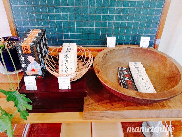 あんみつ屋カフェの物販コーナー