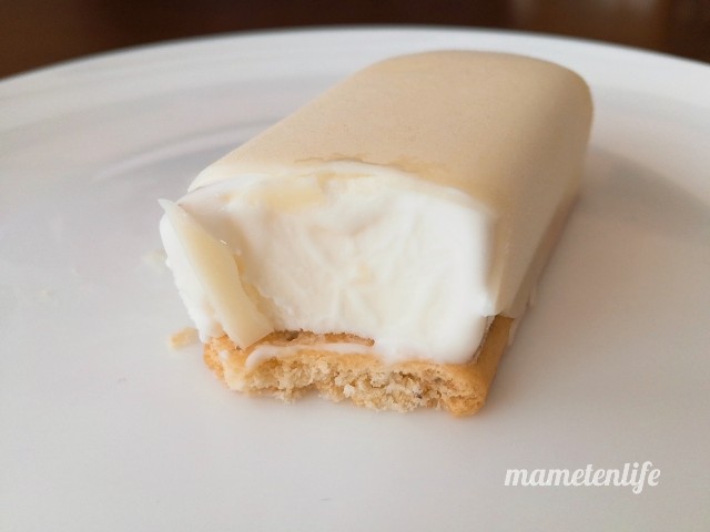 セブン‐イレブン まるでチーズケーキのようなチーズスティックが溶けてきたところ