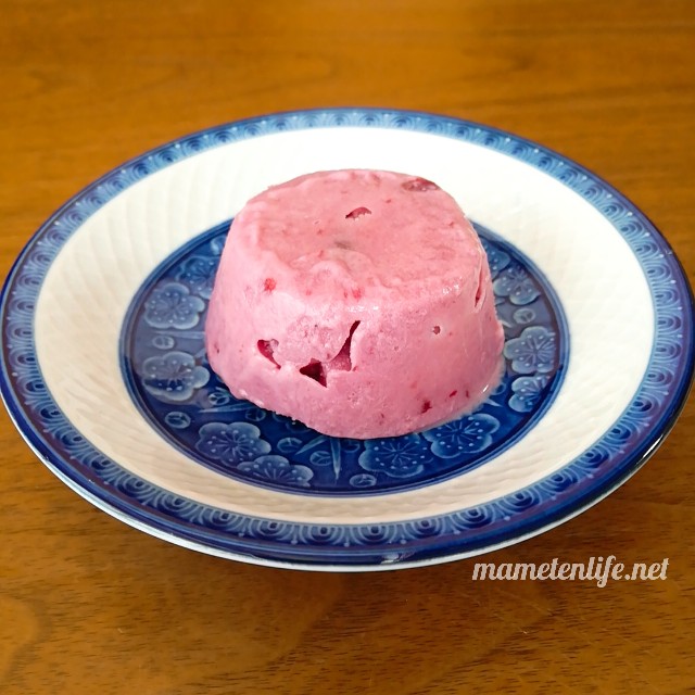 牛乳が少なかったフルーチェを冷凍したもの