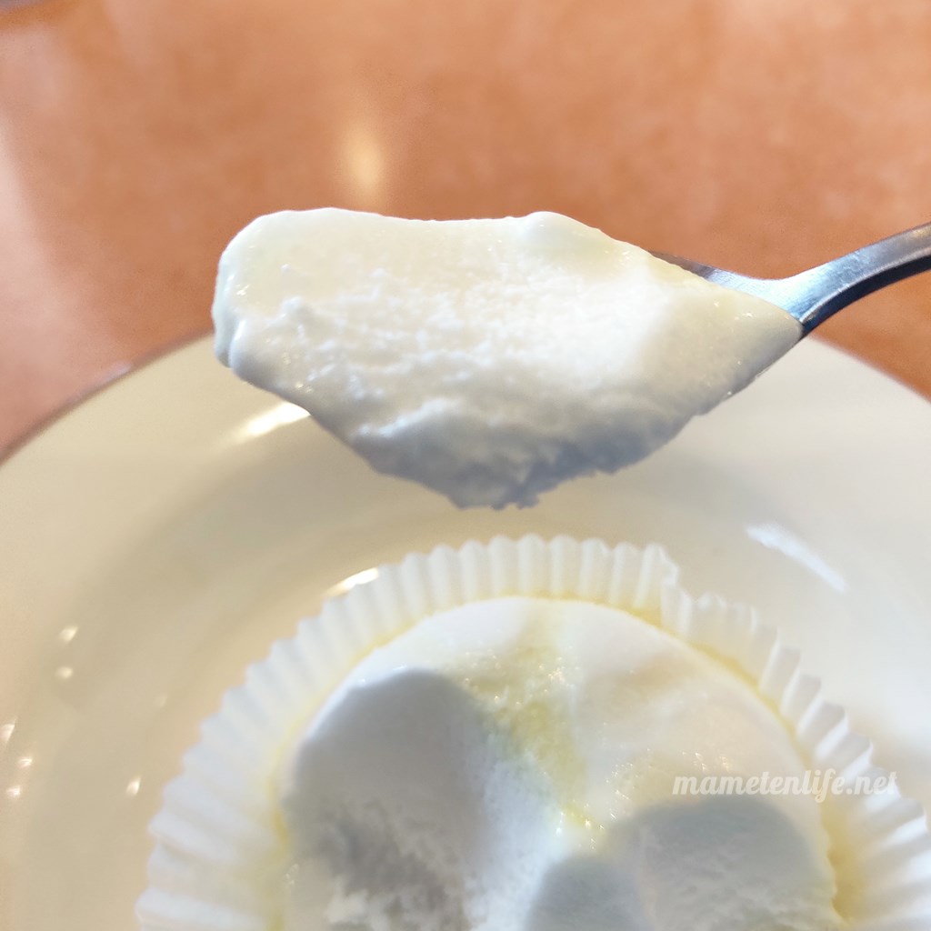 サイゼリヤすっきりレモンのシャーベットがなめらかな様子