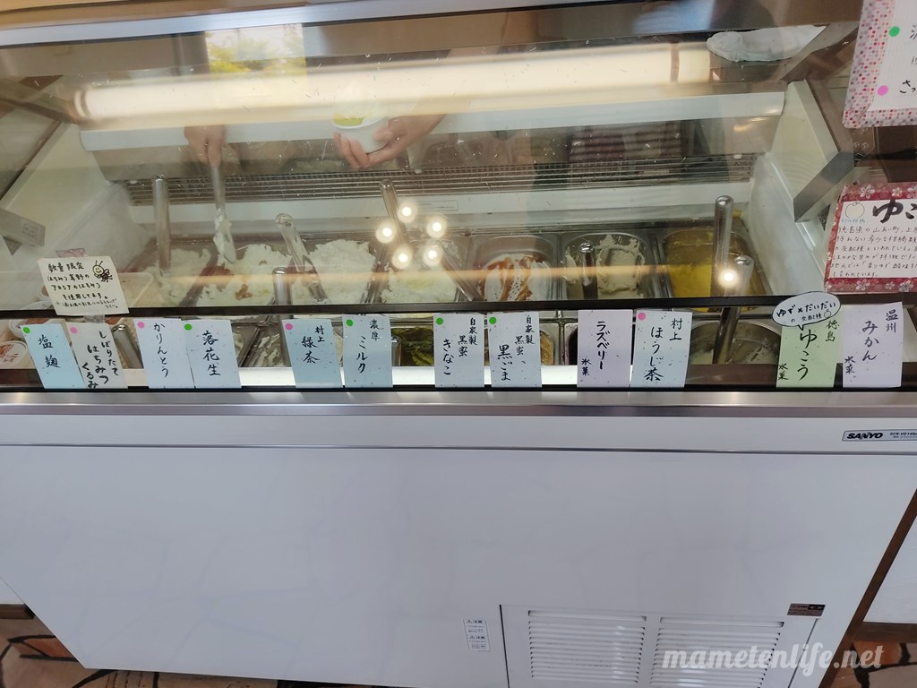 和風ジェラートおかじのショーケース