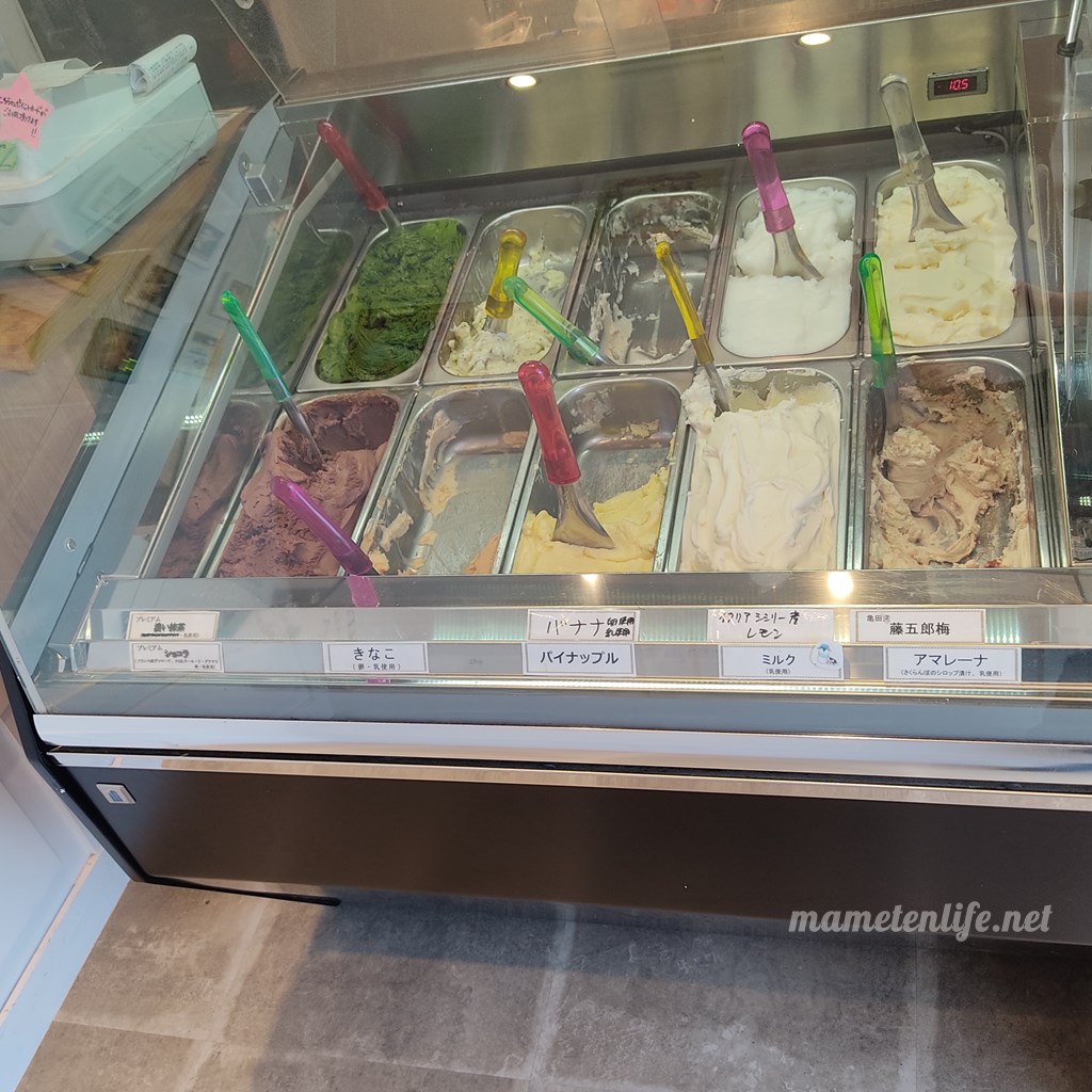 パンとジェラートの店クレールのショーケース(2021年5月撮影)