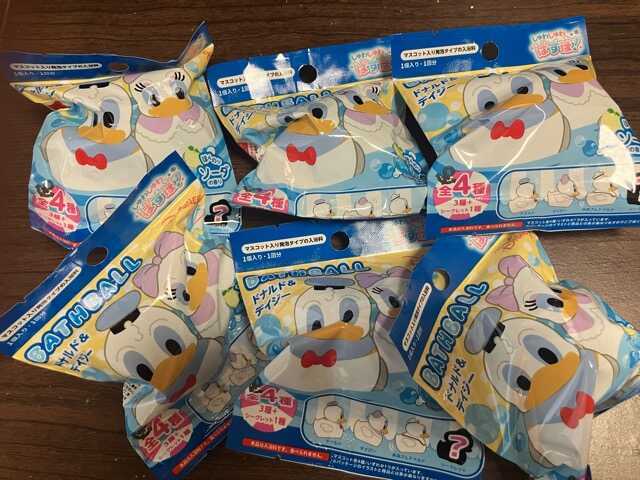 セリア＊ドナルド＆デイジーバスボール :1136-47 - お風呂のあひるの世界