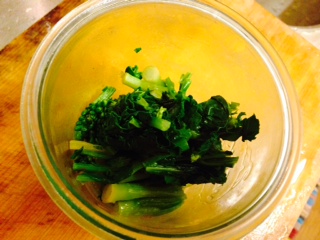 茹でた青菜画像