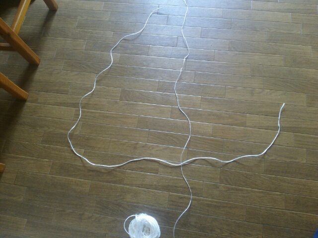 ４の字においたビニールテープ画像