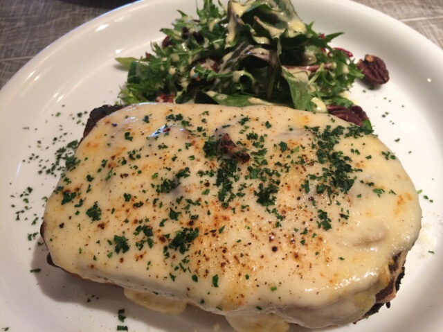 名古屋JRゲートタワー内ジョニーズブラッセリー ハンバーグランチ