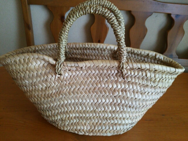 素朴なかごバッグ