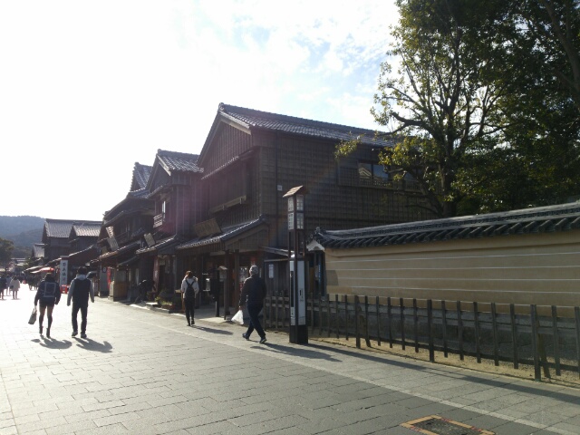 伊勢神宮　平日の参道