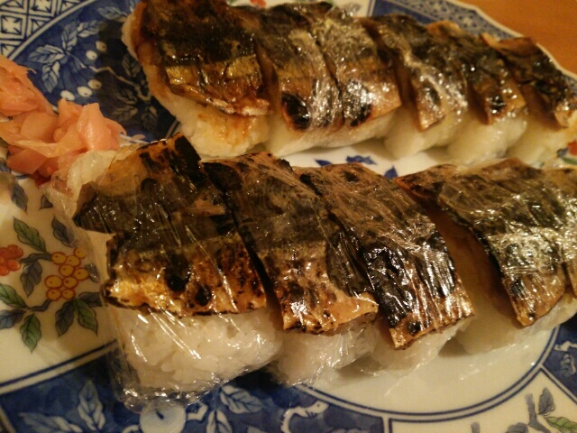 焼きサンマすし