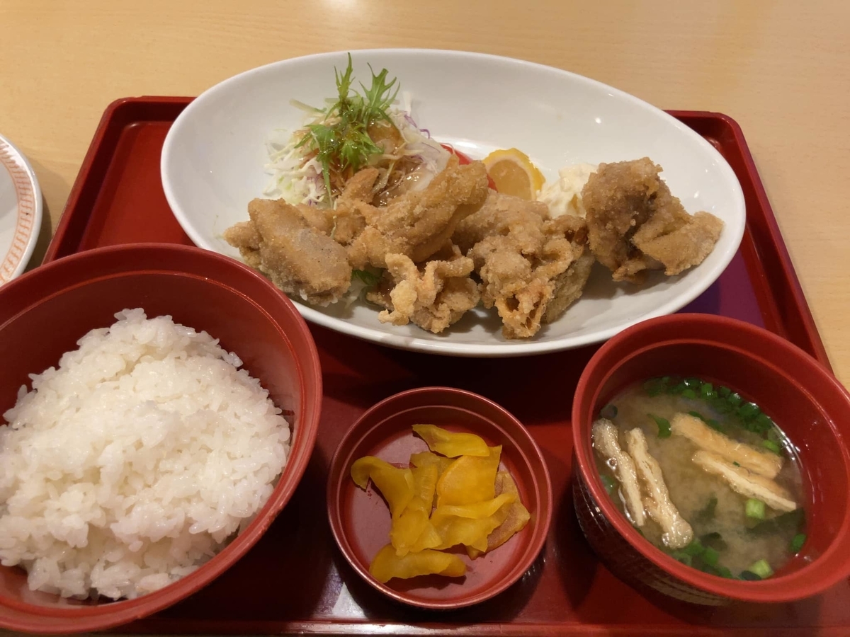ジョイフルの唐揚げ定食
