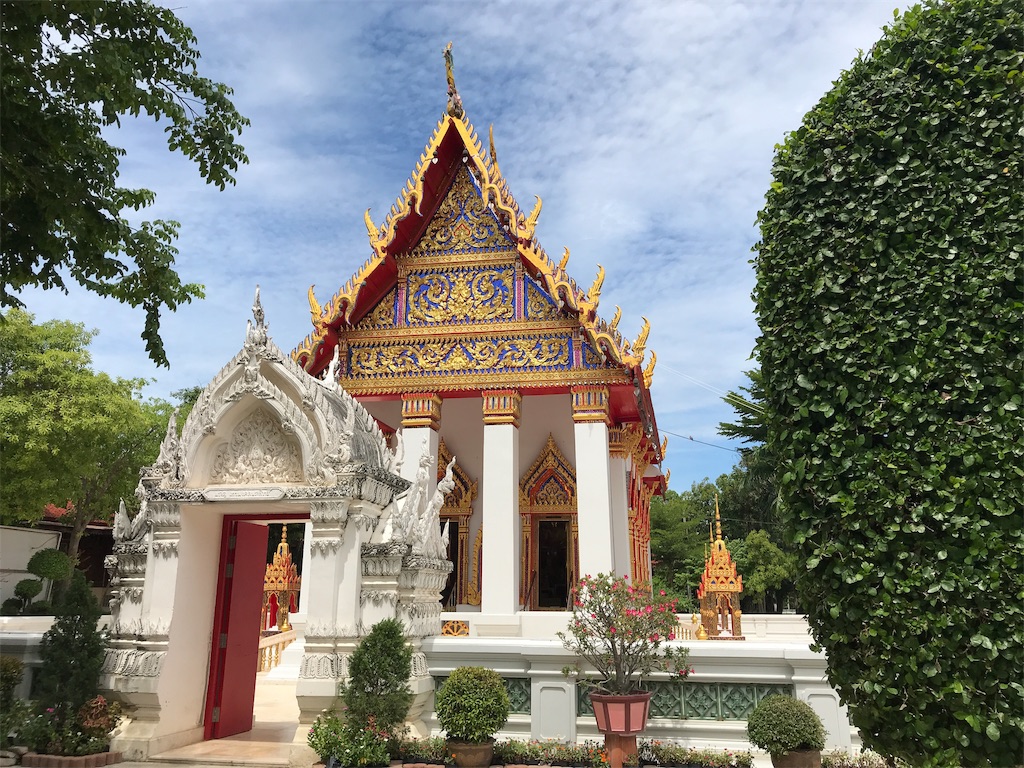 タイのドラえもん寺院 ワット サンパシウ スパンブリーショートトリップ 1 Siam Manao Life