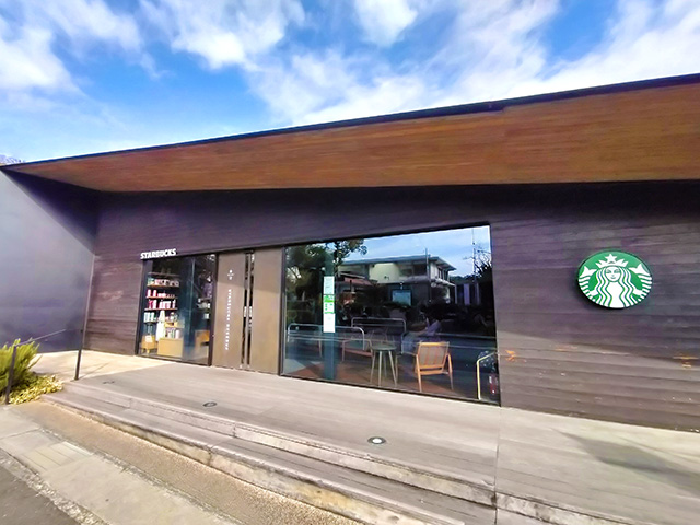 「文化とカフェが融合した鎌倉の名所「スターバックス鎌倉御成町店」の魅力」 "Visiting Starbucks Kamakura ...
