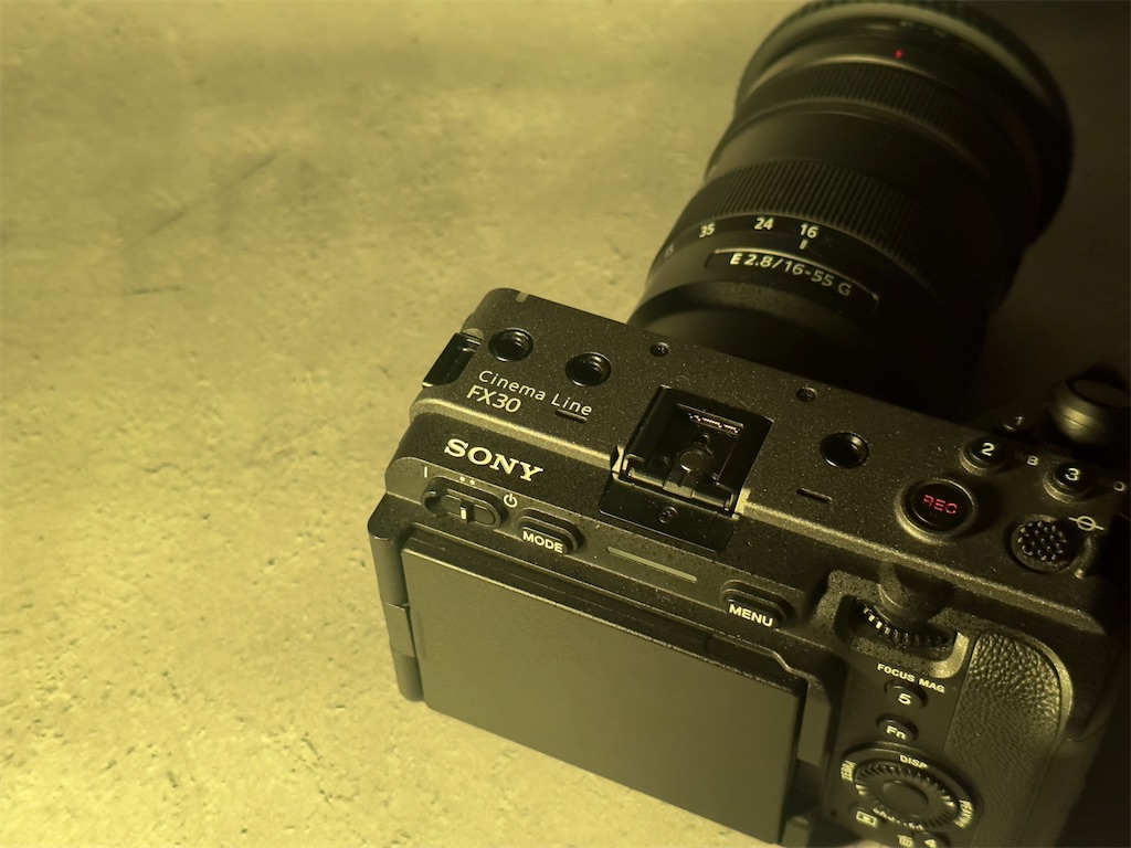 ミラーレス一眼 FX30 ソニーがFX30を発売 - スーパー35mmセンサー搭載の4Kカメラ | CineD