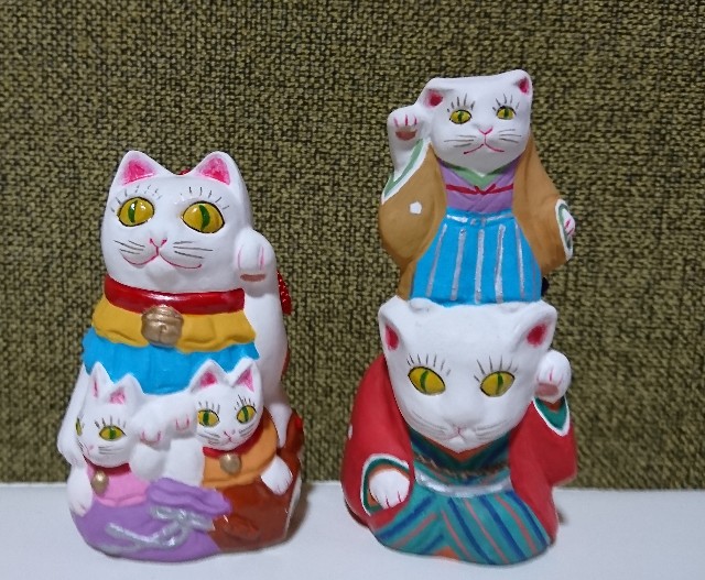 ミニサイズ招き猫ネコちゃんセット　郷土玩具　郷土人形　土人形　古道具　骨董 郷土玩具平田・招き猫｜今戸人形から始まった招き猫｜子持ち招き猫
