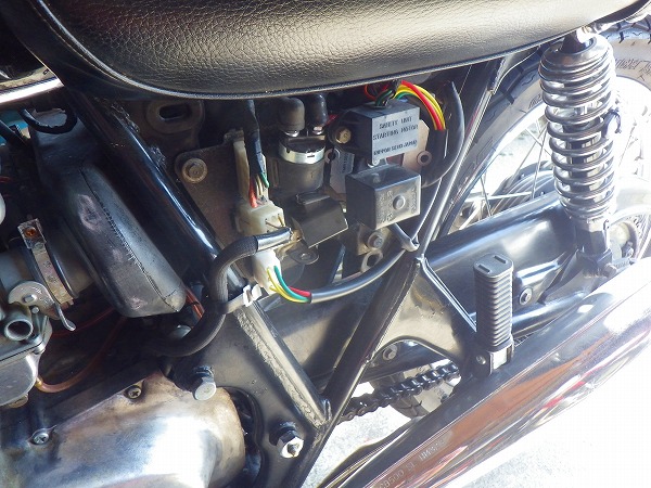 CB550 レギュレクチ取り付け - 万年NA バイク日記