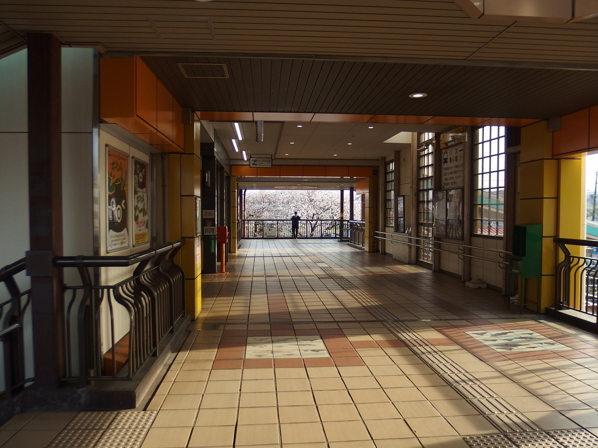 nihon.no.railway | 「三岐田園の赤緑黄」 2025/04/26 20レ 851f