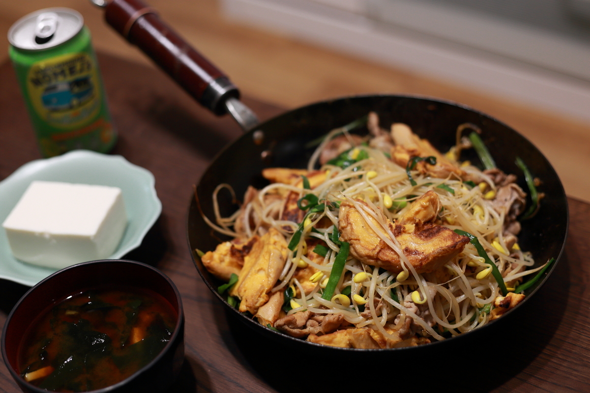 フーチャンプルーを鉄フライパンで作ってそのまま食器とする ミニマリストの豊かな食卓