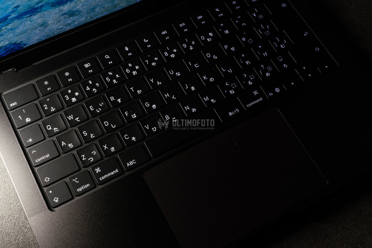MacBook Pro M5 スペースブラック 実機写真｜14インチモデル、Apple Storeで購入した新品