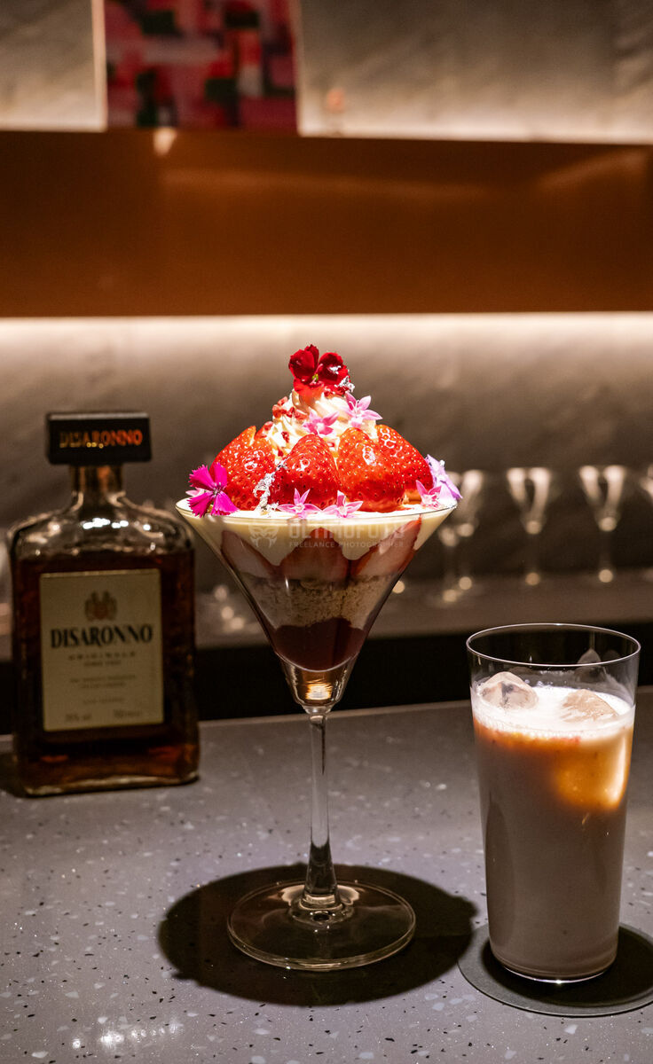 Remake easy 新宿店 いちごパフェとペアリングドリンク