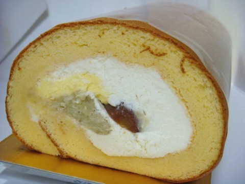 グラマシーニューヨーク 横浜高島屋 栗と和三盆のロールケーキ ひっそり斬る