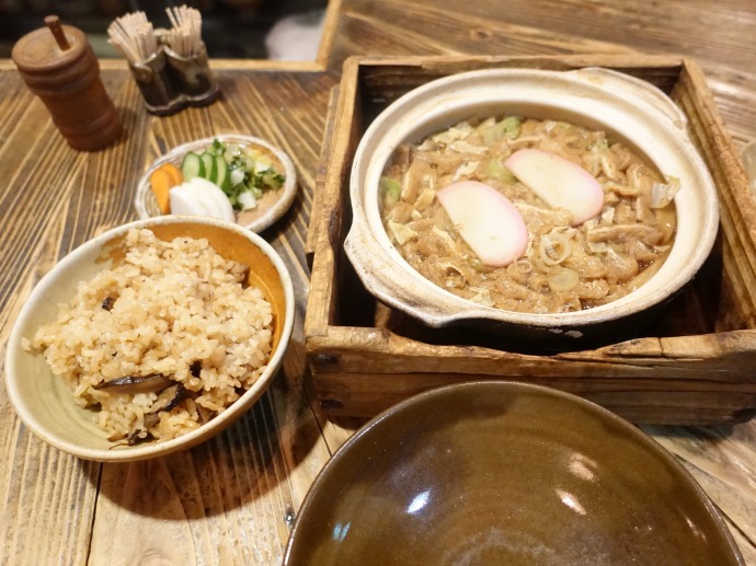黒うどん 山長 本厚木 煮込うどん定食 とりめし ひっそり斬る