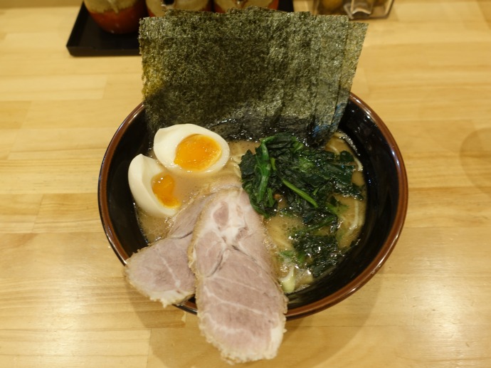 横浜ラーメン 北村家 青葉台 青葉盛ラーメン 並 ひっそり斬る