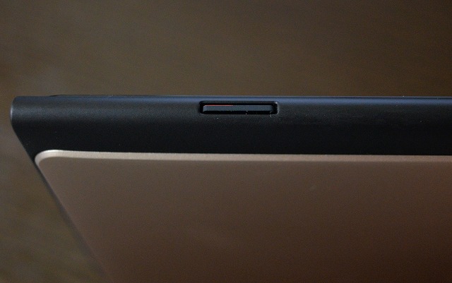 MeMO PAD 7 ME572CL　microSDカードスロット