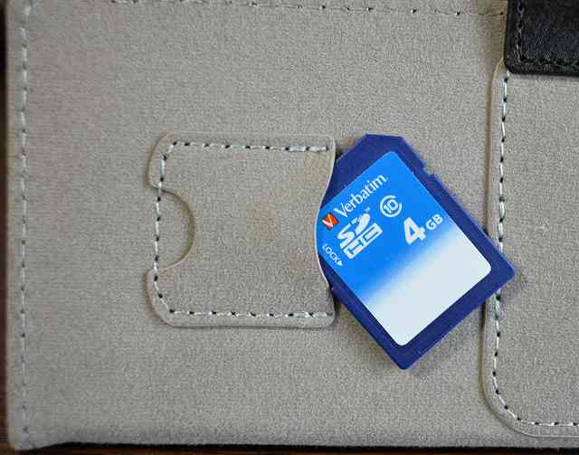 Memo Pad 7 ME572C/ME572CL　保護カバー microSDカード部