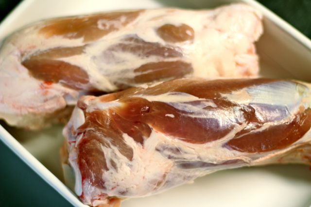 骨付き豚すね肉のロースト Maricooklab 骨付き豚すね肉のロースト Maricooklab