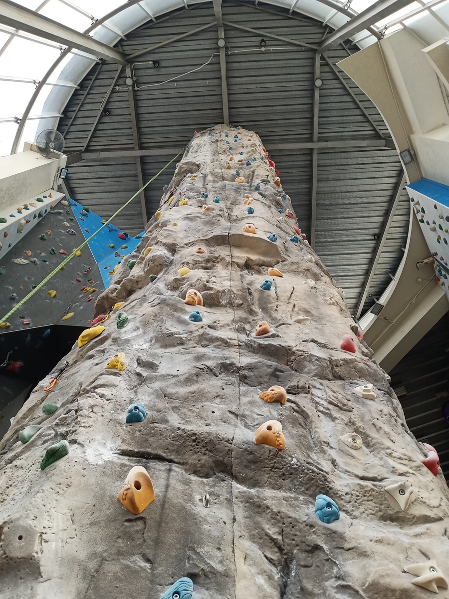クライミング ＠Bremgra Indoor Climbing Gym インドネシアでクライミング