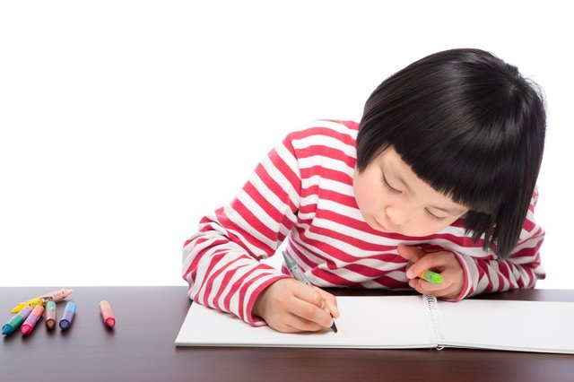 外出自粛中に、子供と一緒に楽しめる家遊び!【小学生低学年編