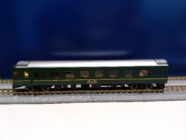 鉄道模型・特別なトワイライトエクスプレスに室内灯装着してみ