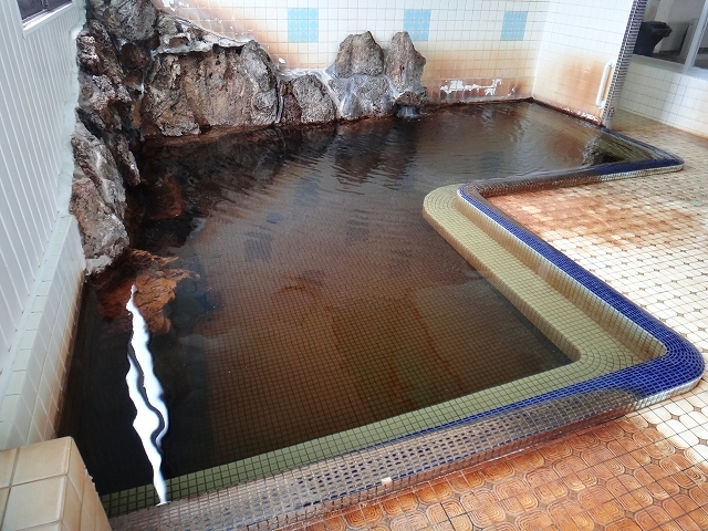 東北町 八甲ラジウム温泉② - プンタ風呂具