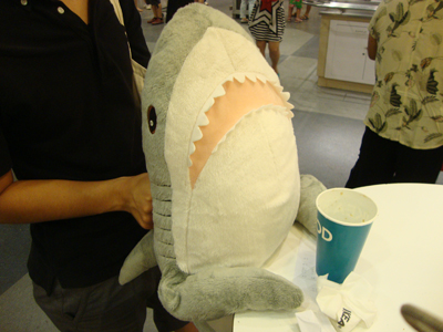 Ikeaのサメ 北京のように日本で暮らす
