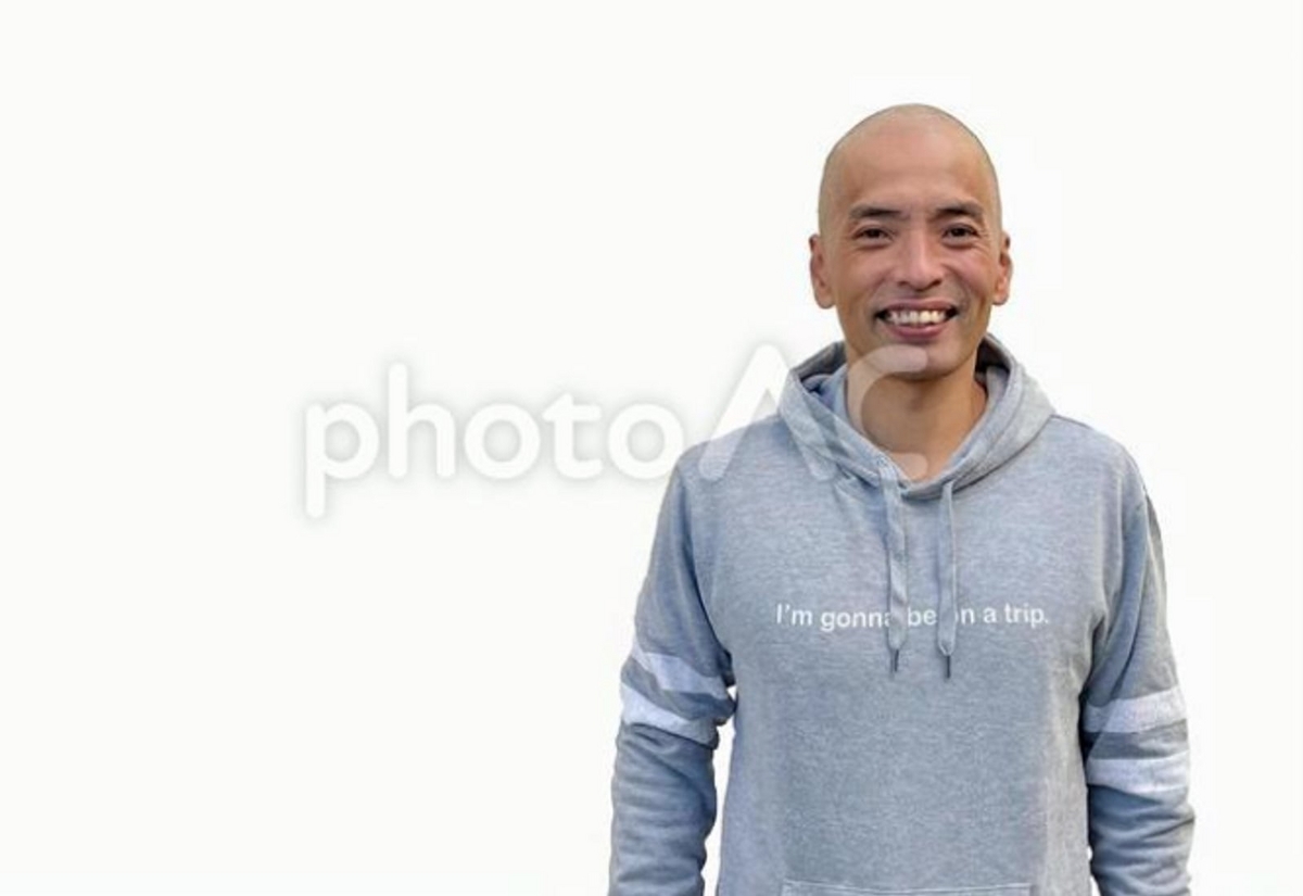 笑顔の中年日本人男性モデルの画像