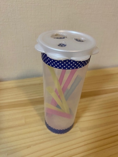 100均で簡単手作りおもちゃ モンテッソーリ教育 ストロー落とし つくる あそぶ たのしむ 100均で簡単手作りおもちゃ モンテッソーリ教育 ストロー落とし つくる あそぶ たのしむ