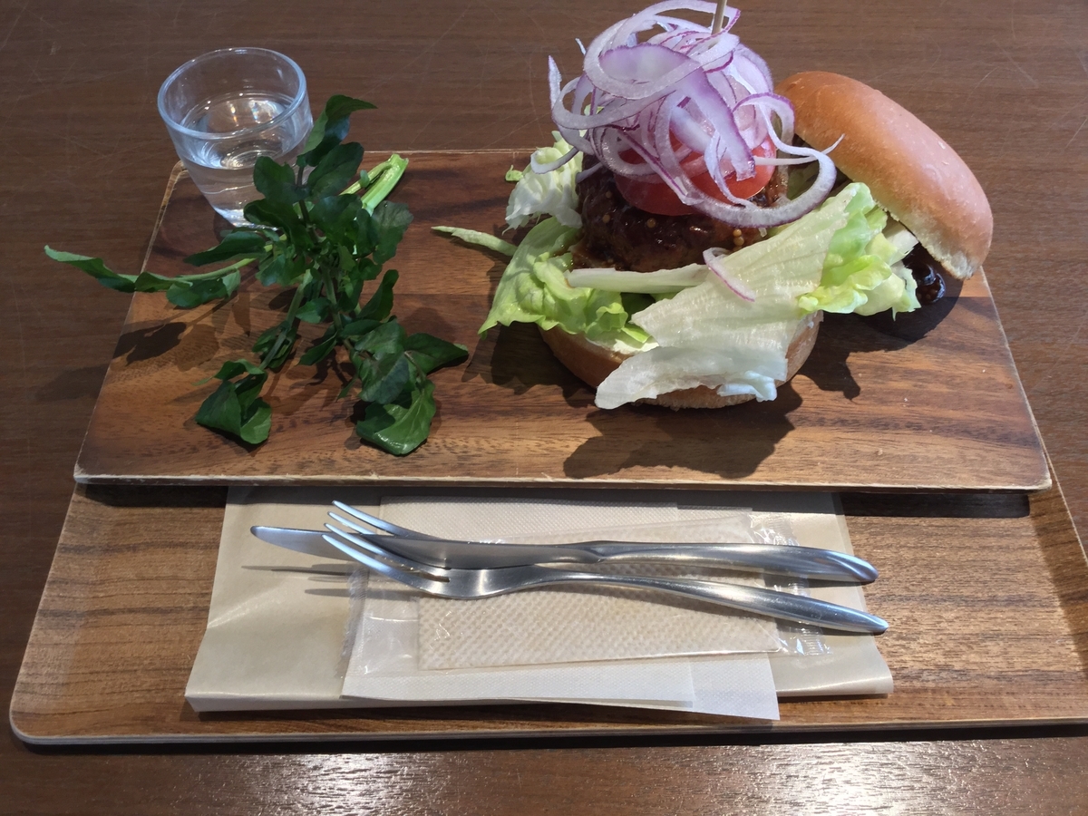 銀座三越前 Sonoko Cafe 銀座店 でノンオイルなグルメバーガーをいただきました 丸の内を愛する会