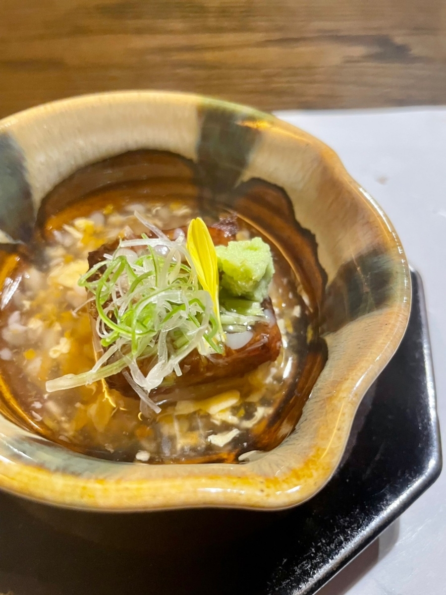ウナギがのった蒸し物