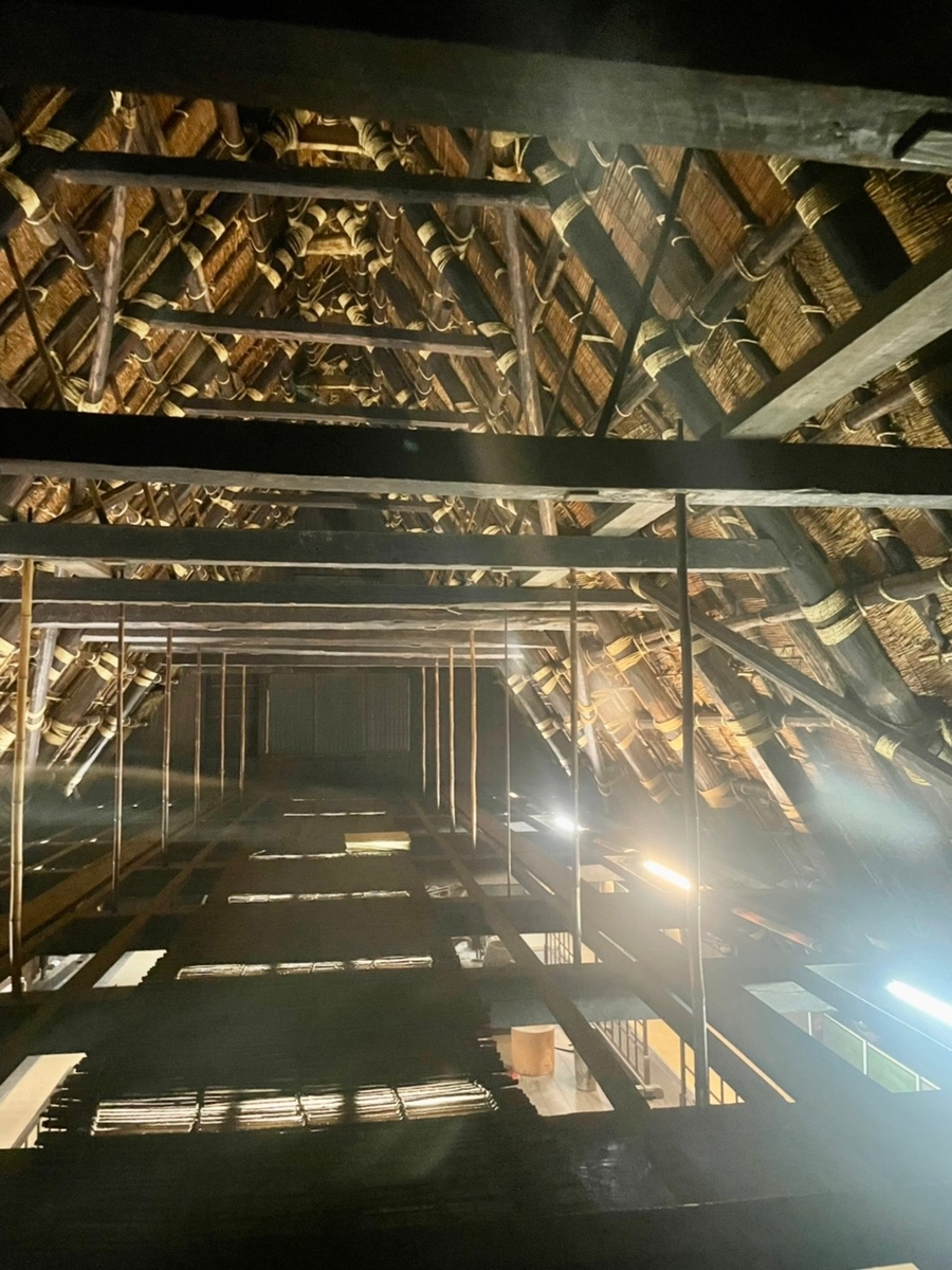 合掌造りの屋根の内側