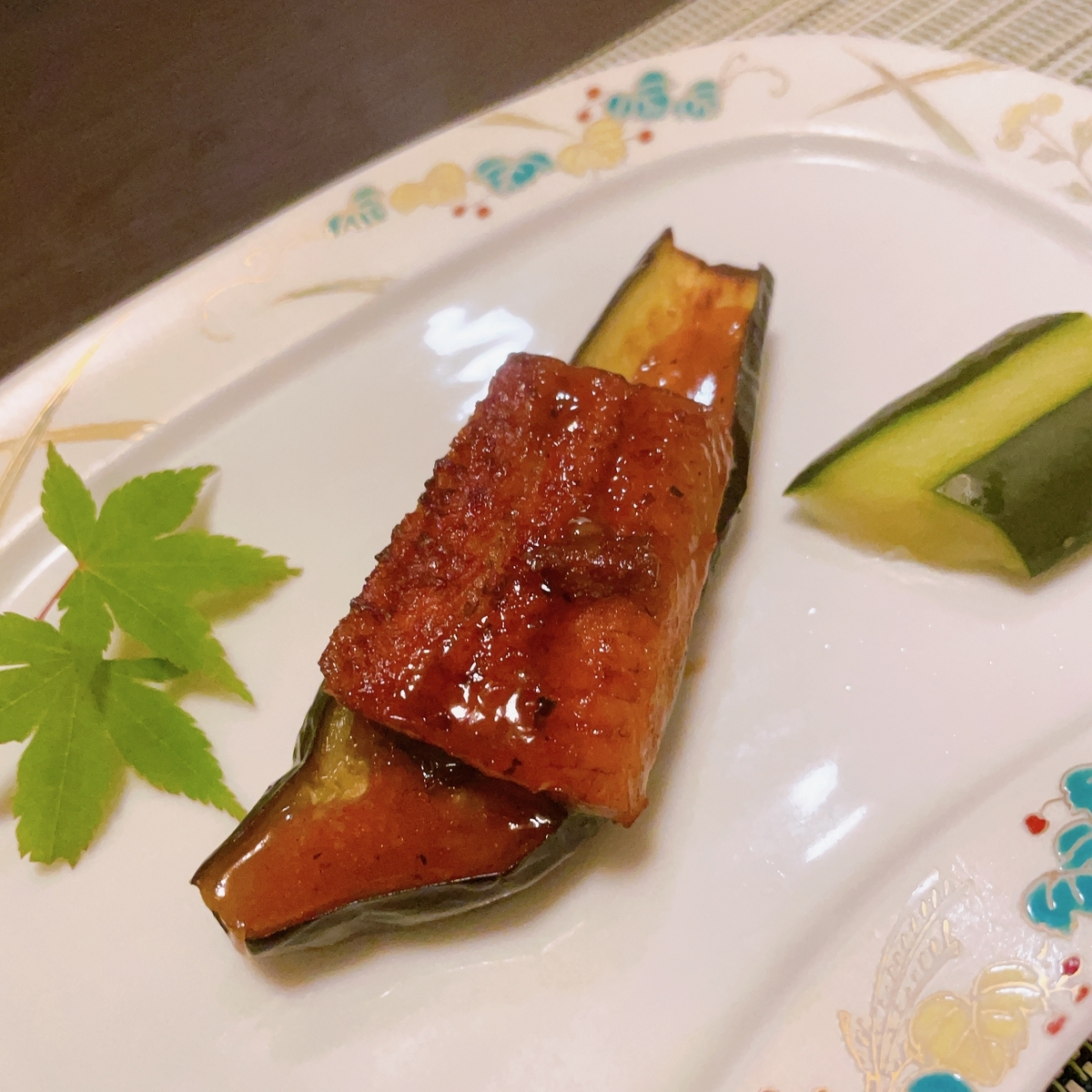 焼物　ナスに鰻がのっています