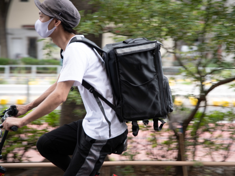 給料公開 ウーバーイーツを始めて最初の1ヶ月でいくら稼げるのか まるっとoutput