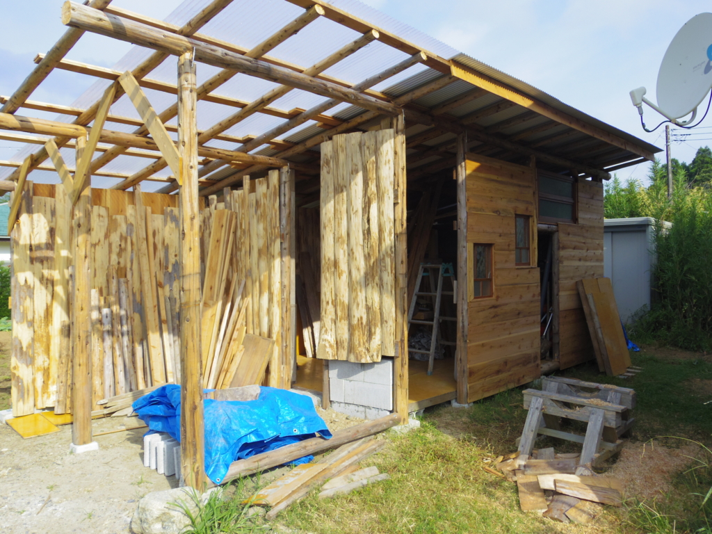 納屋を作る 丸太小屋をセルフビルドでつくる 納屋を作る 丸太小屋をセルフビルドでつくる